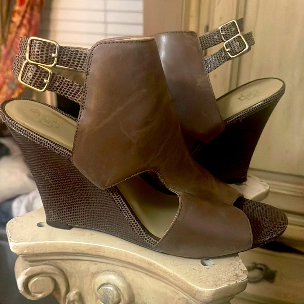 Brown Wedges